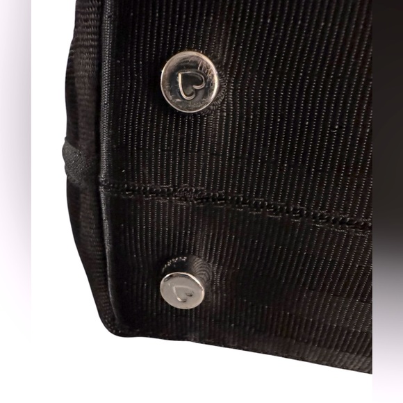 Harvey’s Disney Minnie Mouse Lots of Dots Purse - Picture 4 of 15